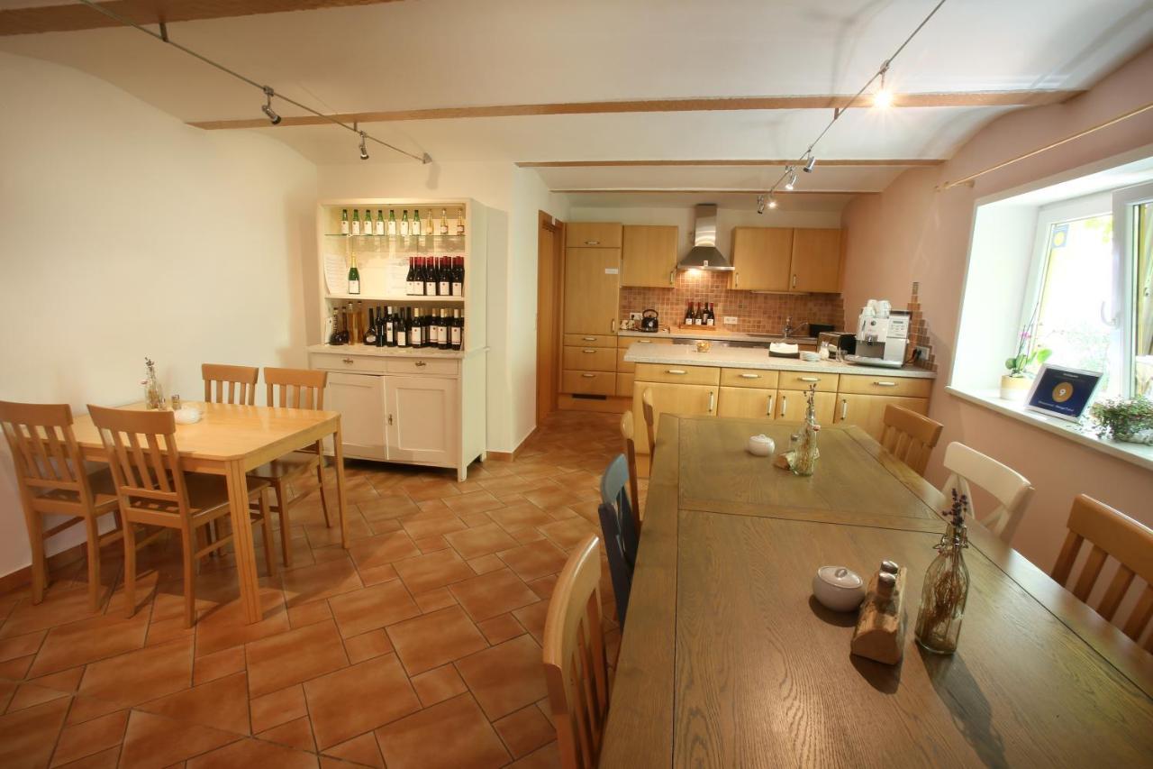 Winzerzimmer - Weingut Tinhof アイゼンシュタット エクステリア 写真